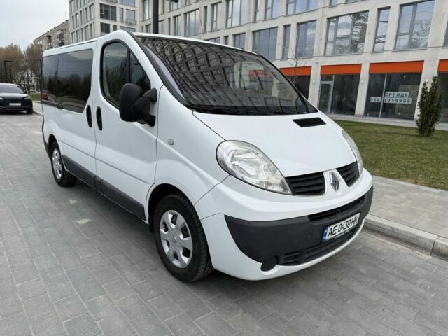 Белый Рено Трафик, объемом двигателя 2 л и пробегом 341 тыс. км за 15200 $, фото 1 на Automoto.ua