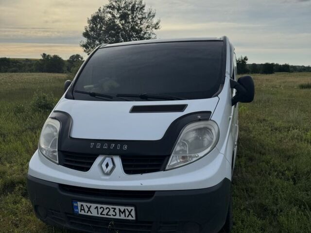 Білий Рено Трафік, об'ємом двигуна 2 л та пробігом 345 тис. км за 7506 $, фото 1 на Automoto.ua