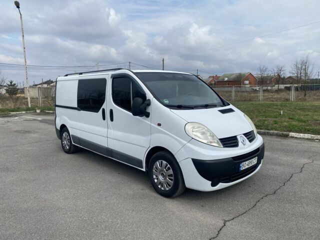 Білий Рено Трафік, об'ємом двигуна 2 л та пробігом 320 тис. км за 11950 $, фото 1 на Automoto.ua