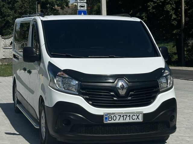 Білий Рено Трафік, об'ємом двигуна 1.6 л та пробігом 330 тис. км за 15900 $, фото 1 на Automoto.ua