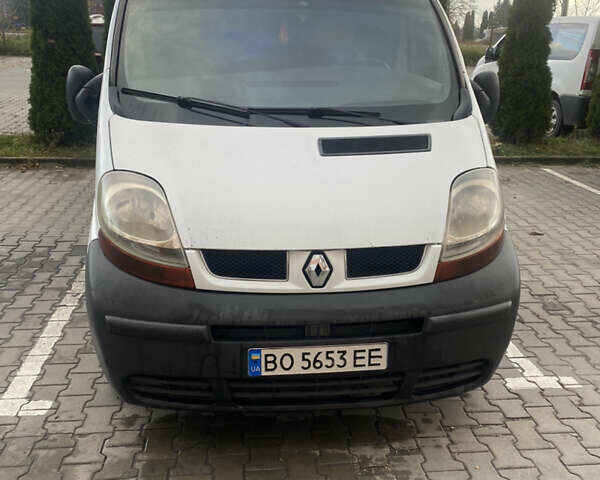 Белый Рено Трафик, объемом двигателя 1.87 л и пробегом 687 тыс. км за 5300 $, фото 1 на Automoto.ua