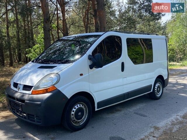 Белый Рено Трафик, объемом двигателя 1.87 л и пробегом 232 тыс. км за 8850 $, фото 1 на Automoto.ua