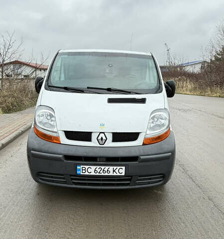 Білий Рено Трафік, об'ємом двигуна 1.87 л та пробігом 452 тис. км за 6200 $, фото 1 на Automoto.ua