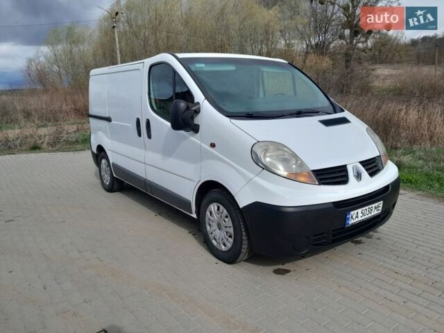 Белый Рено Трафик, объемом двигателя 2 л и пробегом 265 тыс. км за 6550 $, фото 1 на Automoto.ua