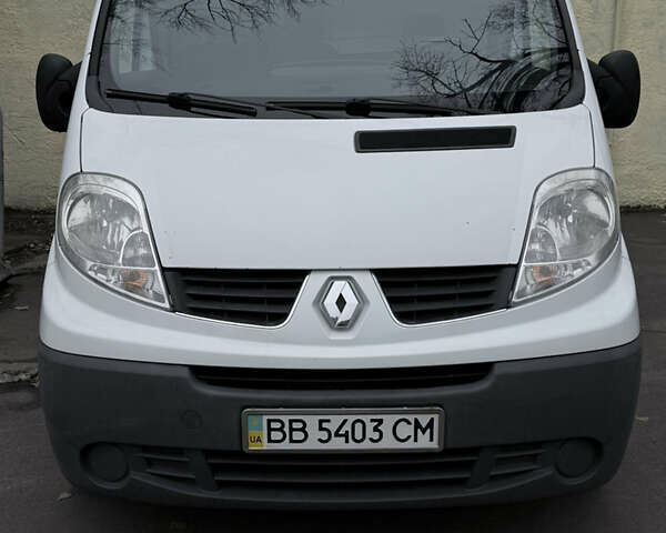 Білий Рено Трафік, об'ємом двигуна 2 л та пробігом 334 тис. км за 8500 $, фото 1 на Automoto.ua