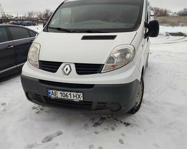 Білий Рено Трафік, об'ємом двигуна 2 л та пробігом 420 тис. км за 7300 $, фото 1 на Automoto.ua