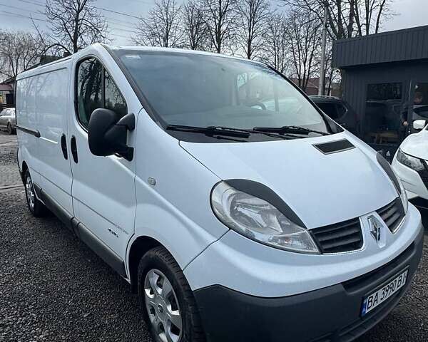 Білий Рено Трафік, об'ємом двигуна 2 л та пробігом 221 тис. км за 11500 $, фото 1 на Automoto.ua