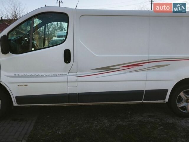 Білий Рено Трафік, об'ємом двигуна 2 л та пробігом 314 тис. км за 10600 $, фото 1 на Automoto.ua