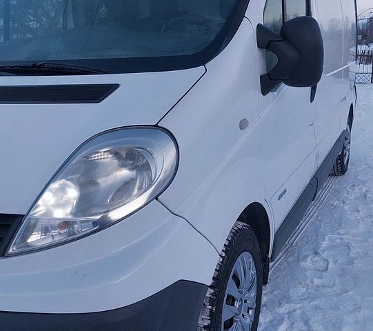 Білий Рено Трафік, об'ємом двигуна 2 л та пробігом 392 тис. км за 10999 $, фото 1 на Automoto.ua
