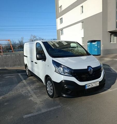 Белый Рено Трафик, объемом двигателя 1.6 л и пробегом 237 тыс. км за 13500 $, фото 1 на Automoto.ua