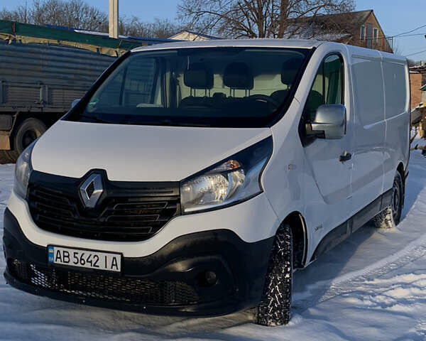 Білий Рено Трафік, об'ємом двигуна 1.6 л та пробігом 320 тис. км за 8800 $, фото 1 на Automoto.ua