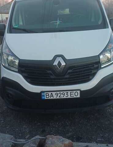 Белый Рено Трафик, объемом двигателя 1.6 л и пробегом 200 тыс. км за 17000 $, фото 1 на Automoto.ua