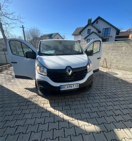 Белый Рено Трафик, объемом двигателя 1.6 л и пробегом 200 тыс. км за 13000 $, фото 1 на Automoto.ua