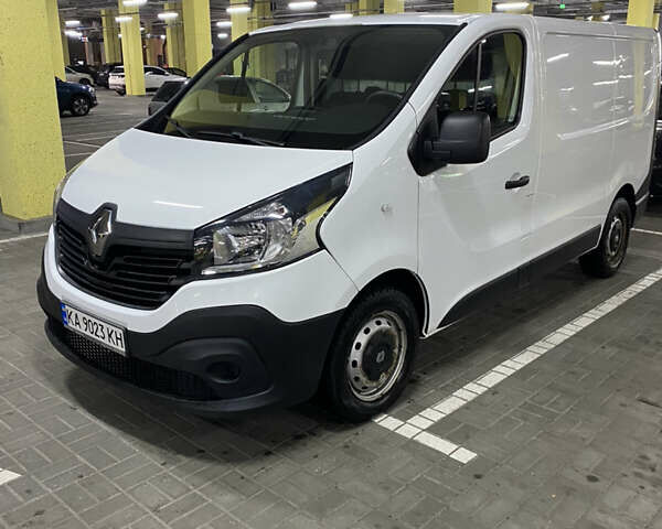 Белый Рено Трафик, объемом двигателя 1.6 л и пробегом 173 тыс. км за 11700 $, фото 1 на Automoto.ua