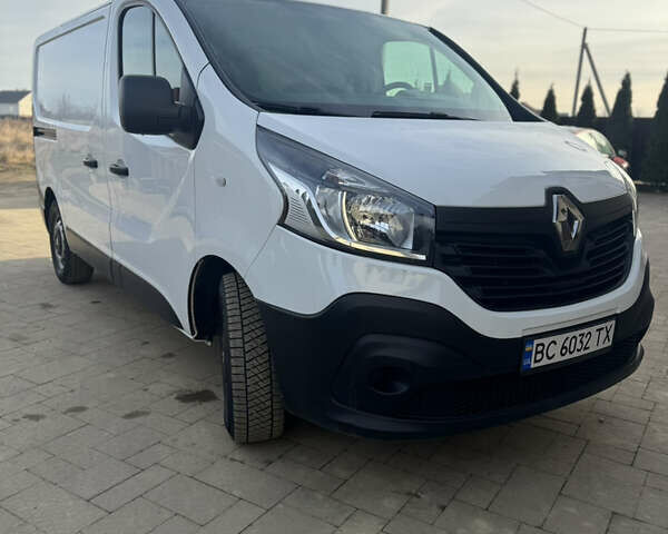 Білий Рено Трафік, об'ємом двигуна 1.6 л та пробігом 239 тис. км за 10500 $, фото 1 на Automoto.ua