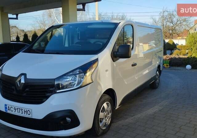 Белый Рено Трафик, объемом двигателя 1.6 л и пробегом 230 тыс. км за 12400 $, фото 1 на Automoto.ua