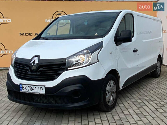 Белый Рено Трафик, объемом двигателя 1.6 л и пробегом 140 тыс. км за 14999 $, фото 1 на Automoto.ua