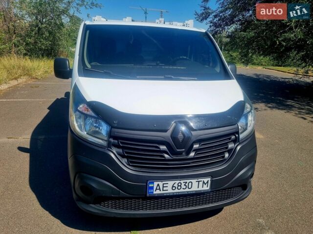 Белый Рено Трафик, объемом двигателя 1.6 л и пробегом 226 тыс. км за 13500 $, фото 1 на Automoto.ua