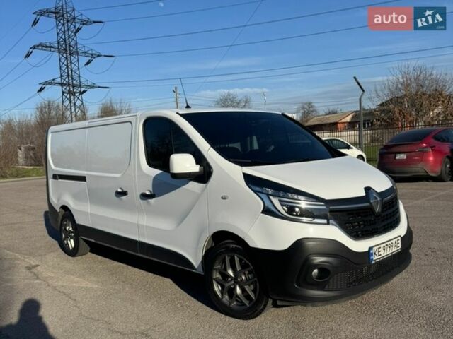 Белый Рено Трафик, объемом двигателя 2 л и пробегом 174 тыс. км за 21000 $, фото 1 на Automoto.ua