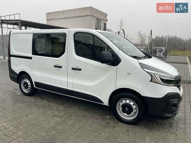 Білий Рено Трафік, об'ємом двигуна 2 л та пробігом 45 тис. км за 18900 $, фото 1 на Automoto.ua