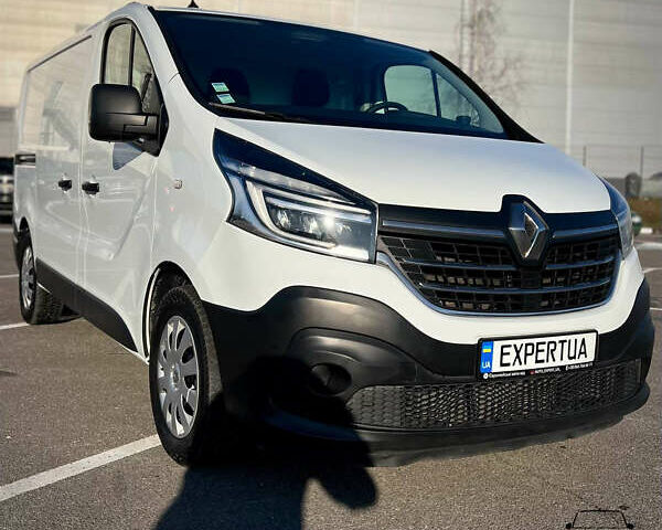 Білий Рено Трафік, об'ємом двигуна 2 л та пробігом 186 тис. км за 20500 $, фото 1 на Automoto.ua