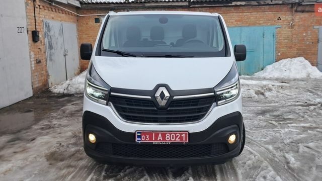 Білий Рено Трафік, об'ємом двигуна 2 л та пробігом 124 тис. км за 20500 $, фото 1 на Automoto.ua