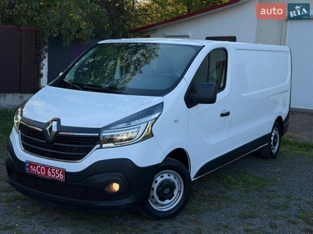 Білий Рено Трафік, об'ємом двигуна 2 л та пробігом 245 тис. км за 16900 $, фото 1 на Automoto.ua