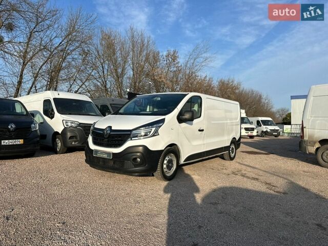 Білий Рено Трафік, об'ємом двигуна 2 л та пробігом 145 тис. км за 17800 $, фото 1 на Automoto.ua