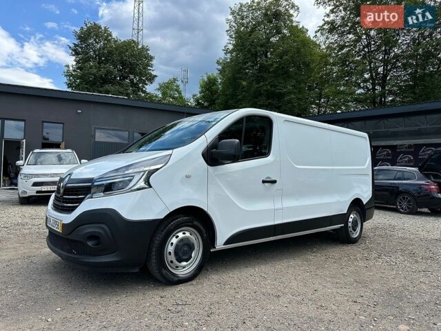 Белый Рено Трафик, объемом двигателя 2 л и пробегом 196 тыс. км за 17300 $, фото 1 на Automoto.ua