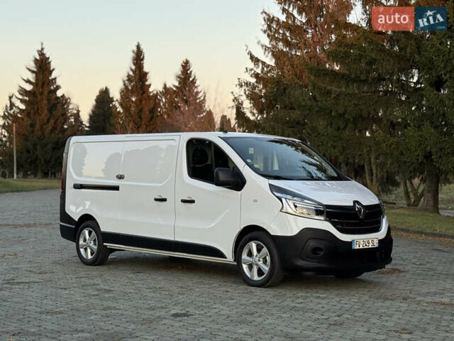 Белый Рено Трафик, объемом двигателя 2 л и пробегом 96 тыс. км за 19500 $, фото 1 на Automoto.ua