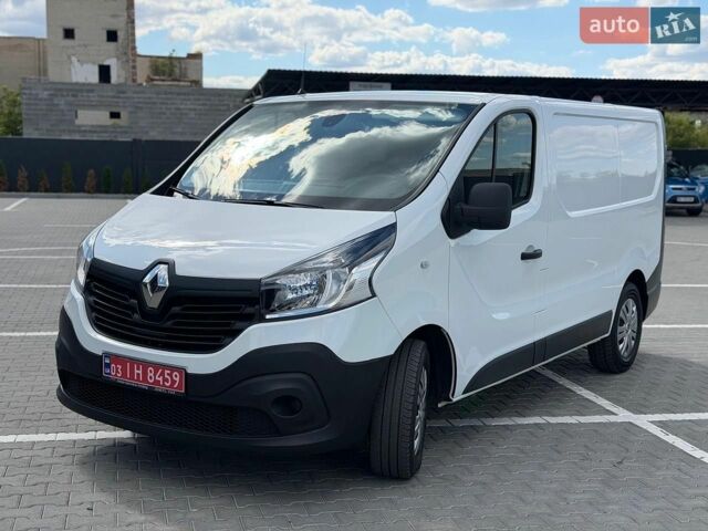 Белый Рено Трафик, объемом двигателя 2.01 л и пробегом 189 тыс. км за 15400 $, фото 1 на Automoto.ua