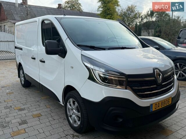 Білий Рено Трафік, об'ємом двигуна 2 л та пробігом 64 тис. км за 17500 $, фото 1 на Automoto.ua