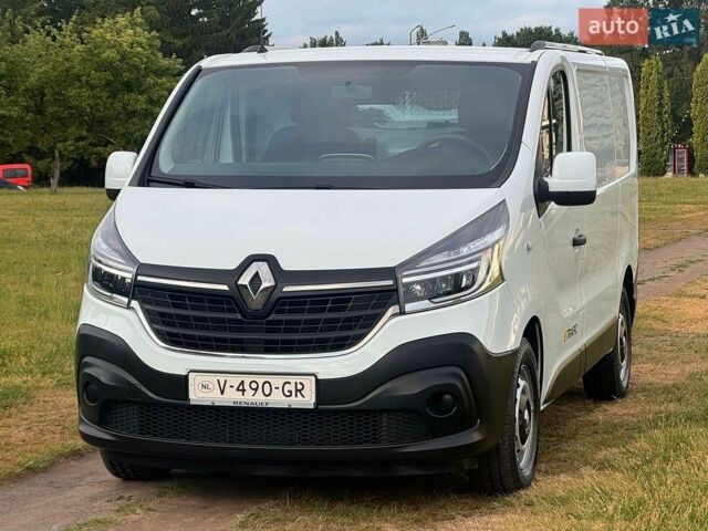Білий Рено Трафік, об'ємом двигуна 2 л та пробігом 226 тис. км за 18999 $, фото 1 на Automoto.ua