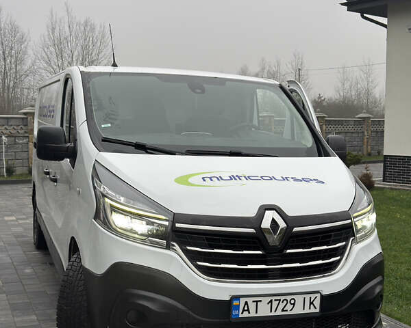 Білий Рено Трафік, об'ємом двигуна 2 л та пробігом 123 тис. км за 17900 $, фото 1 на Automoto.ua