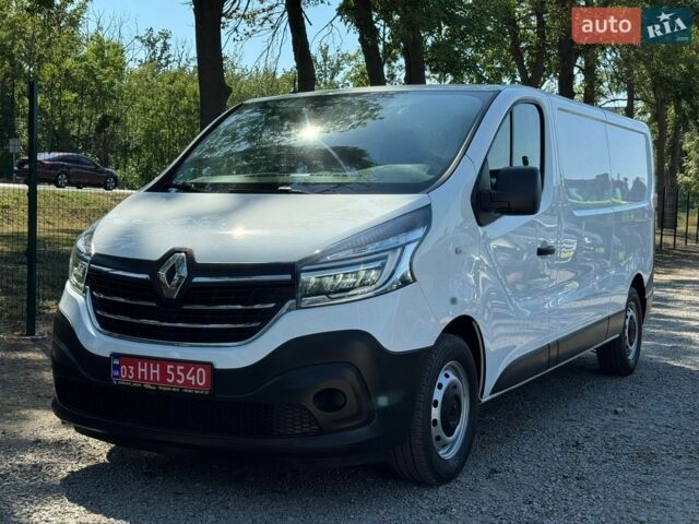 Белый Рено Трафик, объемом двигателя 2 л и пробегом 170 тыс. км за 18900 $, фото 1 на Automoto.ua