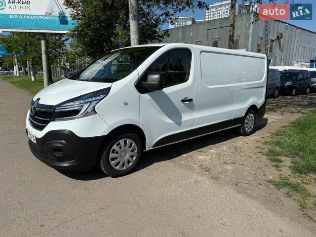Білий Рено Трафік, об'ємом двигуна 2 л та пробігом 203 тис. км за 18700 $, фото 1 на Automoto.ua