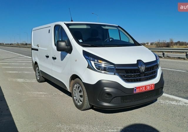 Белый Рено Трафик, объемом двигателя 2 л и пробегом 194 тыс. км за 17900 $, фото 1 на Automoto.ua