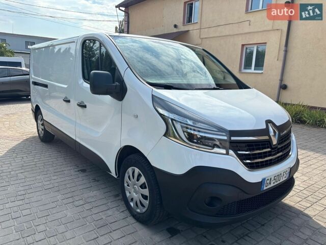 Белый Рено Трафик, объемом двигателя 2 л и пробегом 265 тыс. км за 16850 $, фото 1 на Automoto.ua