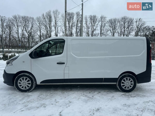 Білий Рено Трафік, об'ємом двигуна 2 л та пробігом 140 тис. км за 17500 $, фото 1 на Automoto.ua