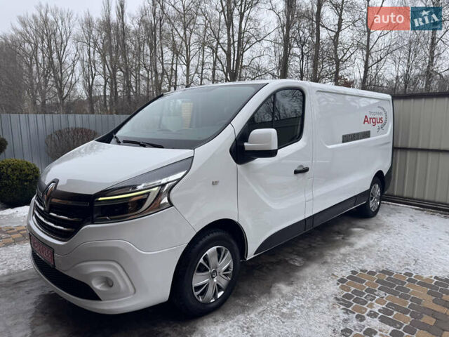 Білий Рено Трафік, об'ємом двигуна 2 л та пробігом 130 тис. км за 17800 $, фото 1 на Automoto.ua