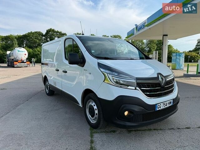 Белый Рено Трафик, объемом двигателя 0 л и пробегом 218 тыс. км за 16200 $, фото 1 на Automoto.ua