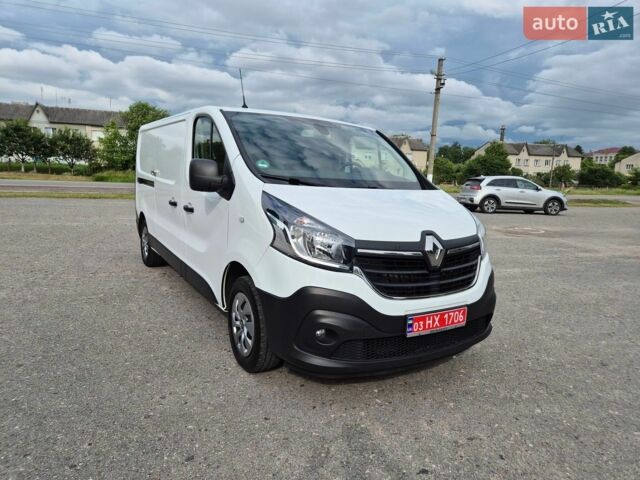 Белый Рено Трафик, объемом двигателя 2 л и пробегом 186 тыс. км за 17500 $, фото 1 на Automoto.ua