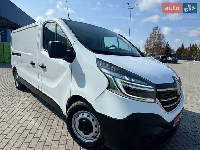 Белый Рено Трафик, объемом двигателя 0 л и пробегом 190 тыс. км за 17500 $, фото 1 на Automoto.ua