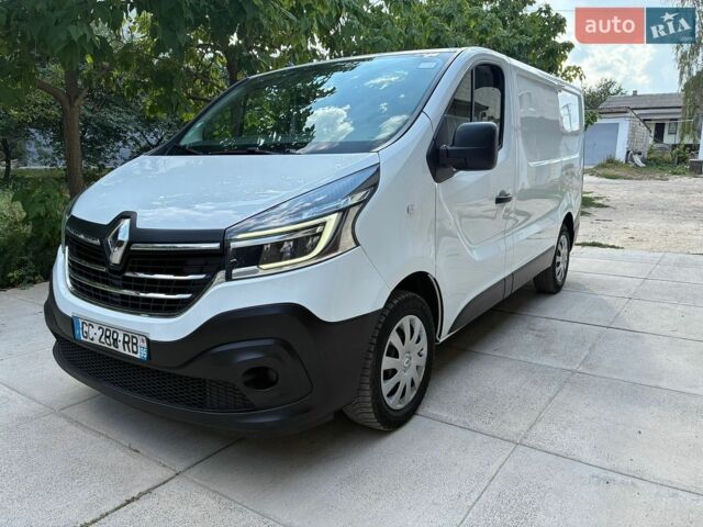 Білий Рено Трафік, об'ємом двигуна 2 л та пробігом 223 тис. км за 15500 $, фото 1 на Automoto.ua