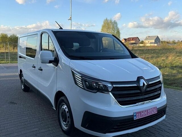 Белый Рено Трафик, объемом двигателя 0 л и пробегом 38 тыс. км за 19000 $, фото 1 на Automoto.ua