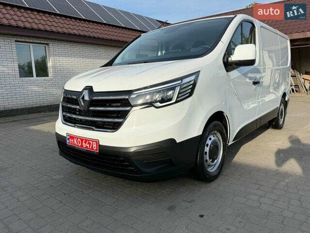 Белый Рено Трафик, объемом двигателя 2 л и пробегом 158 тыс. км за 24150 $, фото 1 на Automoto.ua
