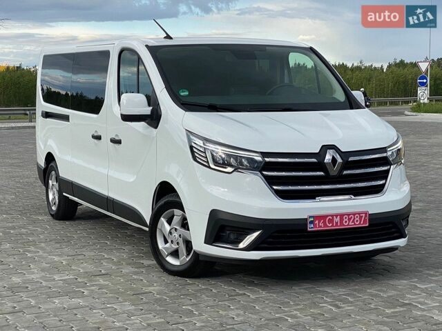 Белый Рено Трафик, объемом двигателя 2 л и пробегом 130 тыс. км за 25700 $, фото 1 на Automoto.ua