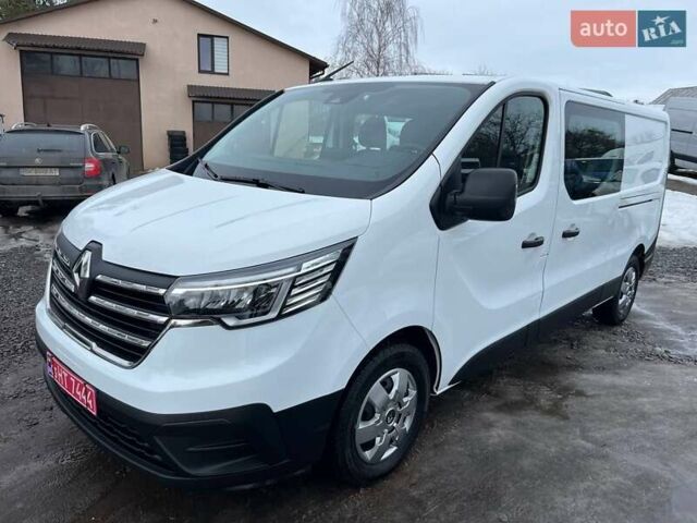 Белый Рено Трафик, объемом двигателя 2 л и пробегом 184 тыс. км за 24790 $, фото 1 на Automoto.ua