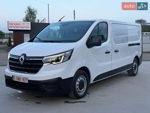 Белый Рено Трафик, объемом двигателя 2 л и пробегом 60 тыс. км за 23500 $, фото 1 на Automoto.ua