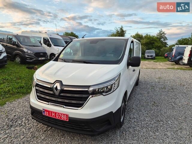 Белый Рено Трафик, объемом двигателя 2 л и пробегом 237 тыс. км за 19700 $, фото 1 на Automoto.ua